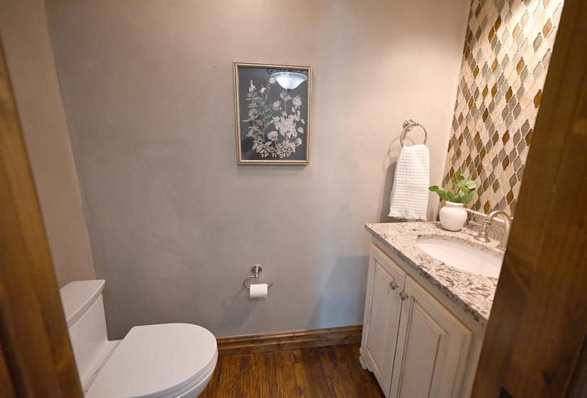 4 Bedrooms Bedrooms, 0 ,3 BathroomsBathrooms,Residential,Single Family,Chateau,1.5,132674