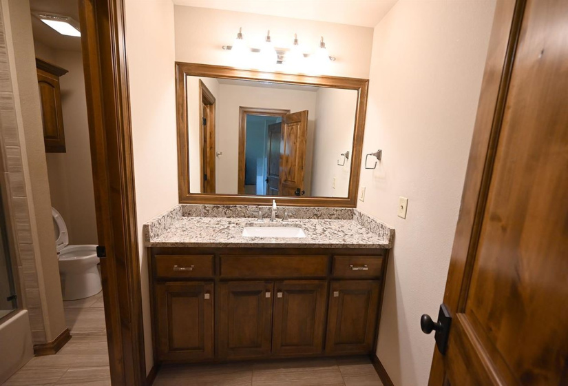 4 Bedrooms Bedrooms, 0 ,3 BathroomsBathrooms,Residential,Single Family,Chateau,1.5,132674