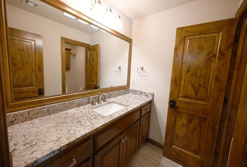 4 Bedrooms Bedrooms, 0 ,3 BathroomsBathrooms,Residential,Single Family,Chateau,1.5,132674