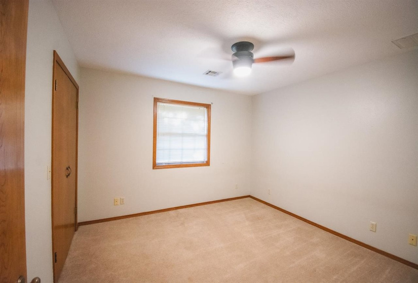 4 Bedrooms Bedrooms, 0 ,2 BathroomsBathrooms,Residential,Single Family,12th,1,132676
