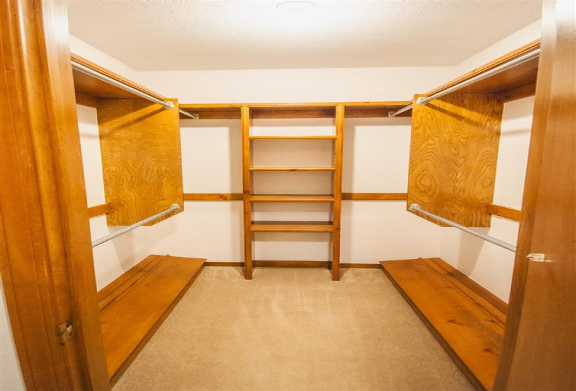 4 Bedrooms Bedrooms, 0 ,2 BathroomsBathrooms,Residential,Single Family,12th,1,132676