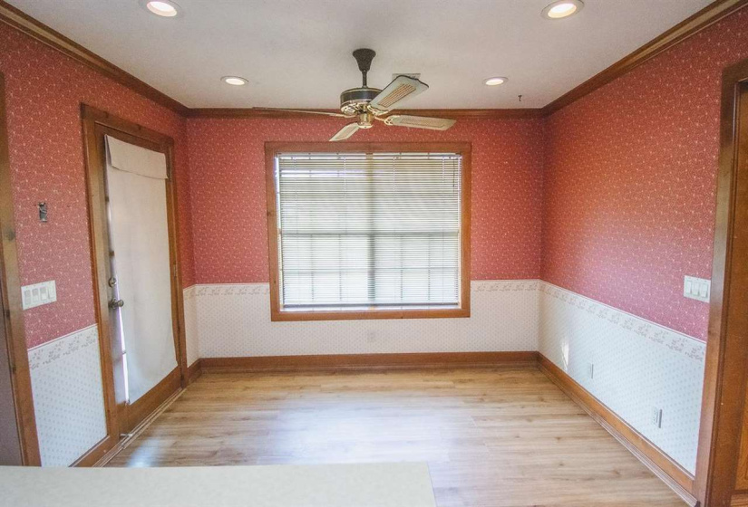 4 Bedrooms Bedrooms, 0 ,2 BathroomsBathrooms,Residential,Single Family,12th,1,132676