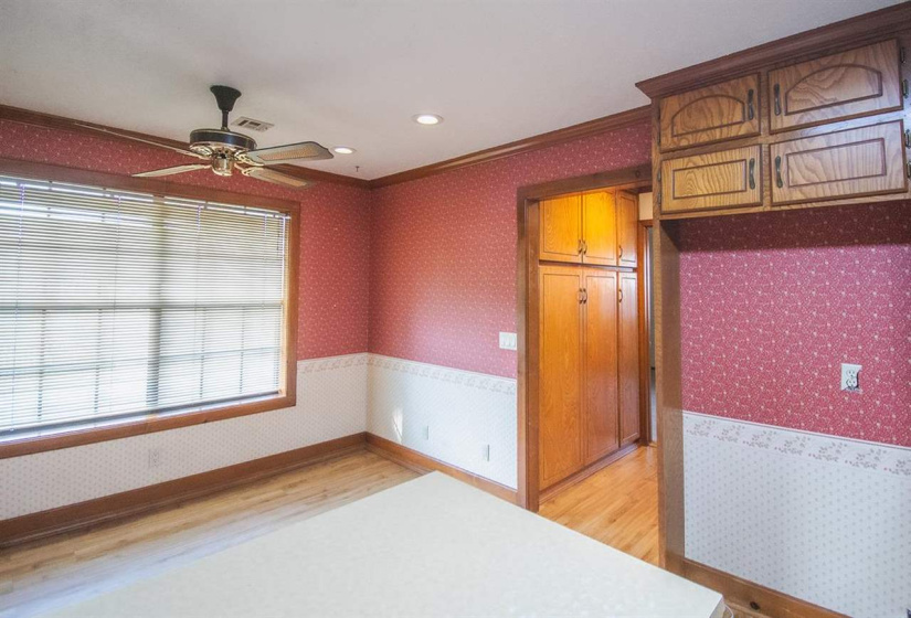 4 Bedrooms Bedrooms, 0 ,2 BathroomsBathrooms,Residential,Single Family,12th,1,132676