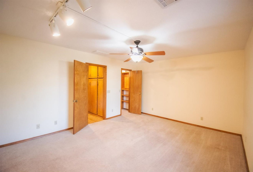 4 Bedrooms Bedrooms, 0 ,2 BathroomsBathrooms,Residential,Single Family,12th,1,132676