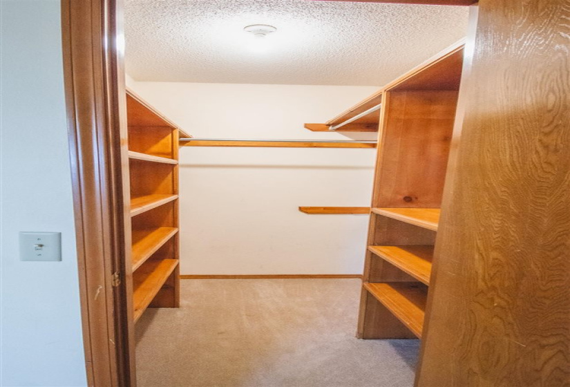 4 Bedrooms Bedrooms, 0 ,2 BathroomsBathrooms,Residential,Single Family,12th,1,132676
