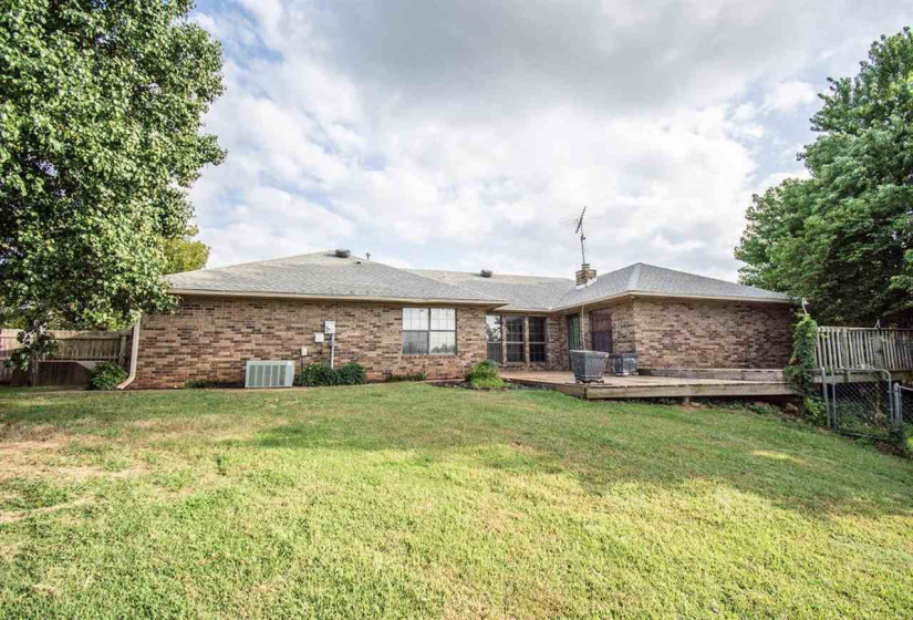 4 Bedrooms Bedrooms, 0 ,2 BathroomsBathrooms,Residential,Single Family,12th,1,132676