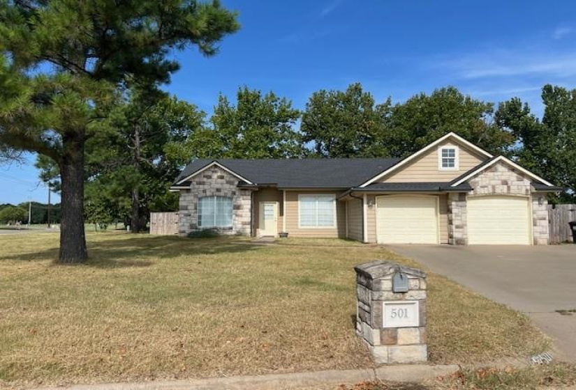 3 Bedrooms Bedrooms, 0 ,2 BathroomsBathrooms,Residential,Single Family,Teriwine,1,132681