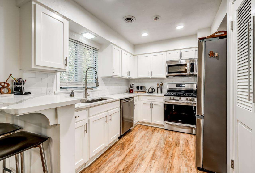 2 Bedrooms Bedrooms, 0 ,2 BathroomsBathrooms,Residential,Condominium/townhouse,Brentwood,1,132688
