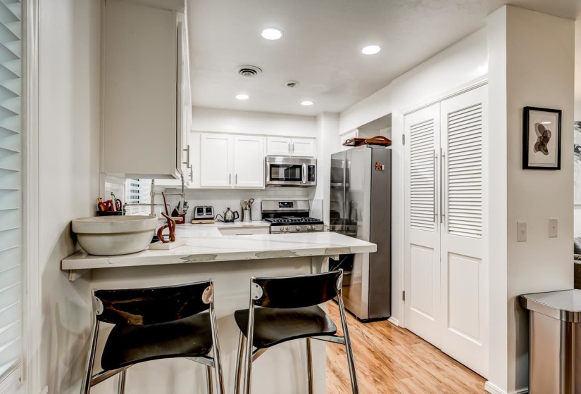 2 Bedrooms Bedrooms, 0 ,2 BathroomsBathrooms,Residential,Condominium/townhouse,Brentwood,1,132688