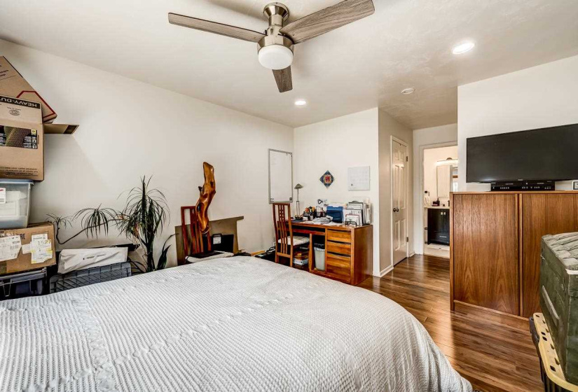 2 Bedrooms Bedrooms, 0 ,2 BathroomsBathrooms,Residential,Condominium/townhouse,Brentwood,1,132688