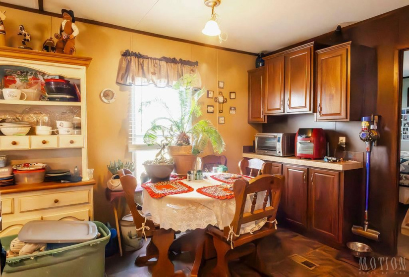 3 Bedrooms Bedrooms, 0 ,2 BathroomsBathrooms,Residential,Single Family,Cox,1,132691