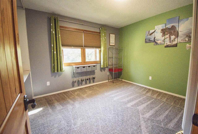 4 Bedrooms Bedrooms, 0 ,3 BathroomsBathrooms,Residential,Single Family,Underwood,1,132692