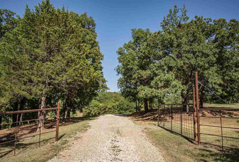 4 Bedrooms Bedrooms, 0 ,3 BathroomsBathrooms,Residential,Single Family,Underwood,1,132692
