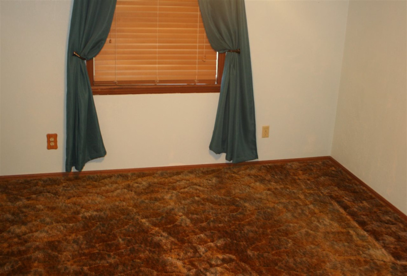 3 Bedrooms Bedrooms, 0 ,2 BathroomsBathrooms,Residential,Single Family,6th,1,132693