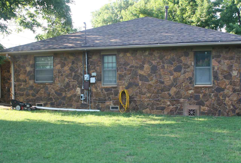 3 Bedrooms Bedrooms, 0 ,2 BathroomsBathrooms,Residential,Single Family,6th,1,132693