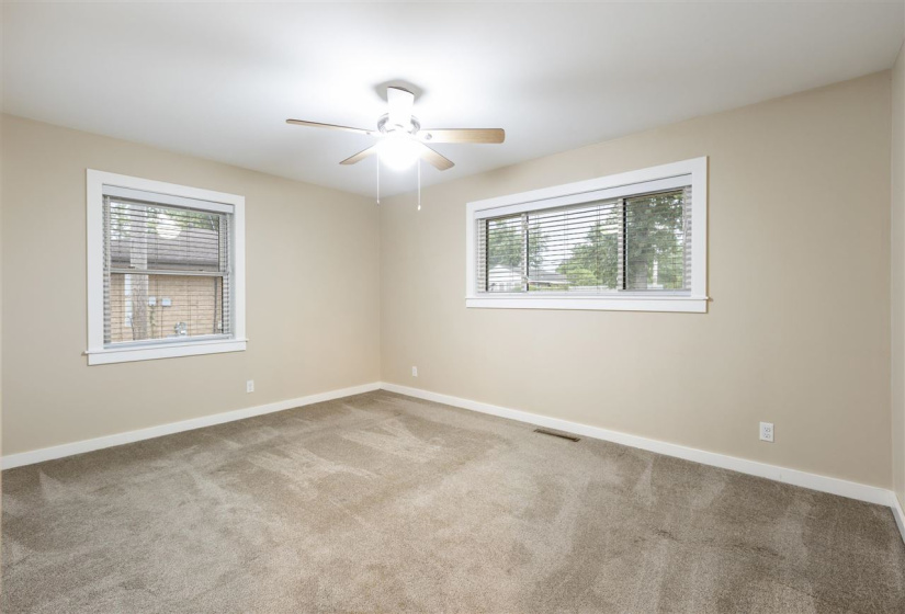 3 Bedrooms Bedrooms, 0 ,2 BathroomsBathrooms,Residential,Single Family,Skyline,1,132695
