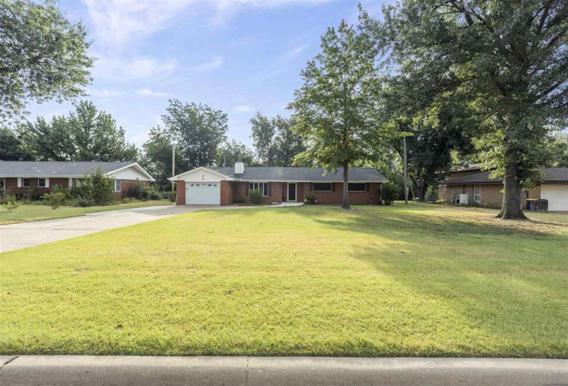 3 Bedrooms Bedrooms, 0 ,2 BathroomsBathrooms,Residential,Single Family,Skyline,1,132695