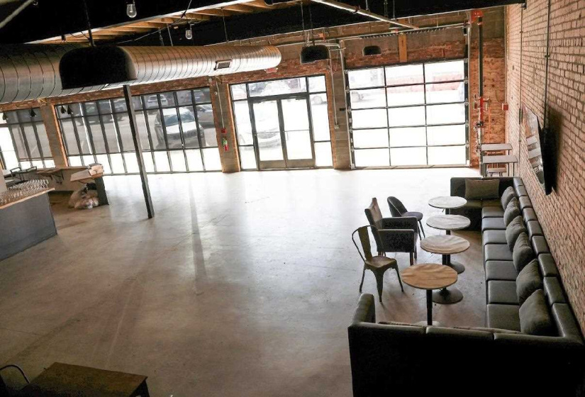 0 , 0 ,11 BathroomsBathrooms,Commercial/industrial,Commercial,Main,15,132702