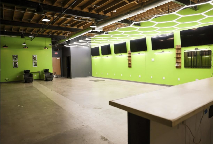 0 , 0 ,11 BathroomsBathrooms,Commercial/industrial,Commercial,Main,15,132702