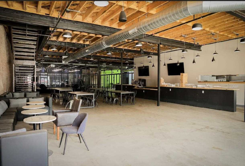 0 , 0 ,11 BathroomsBathrooms,Commercial/industrial,Commercial,Main,15,132702
