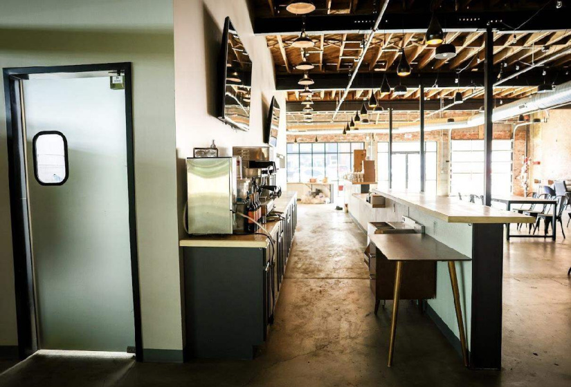 0 , 0 ,11 BathroomsBathrooms,Commercial/industrial,Commercial,Main,15,132702