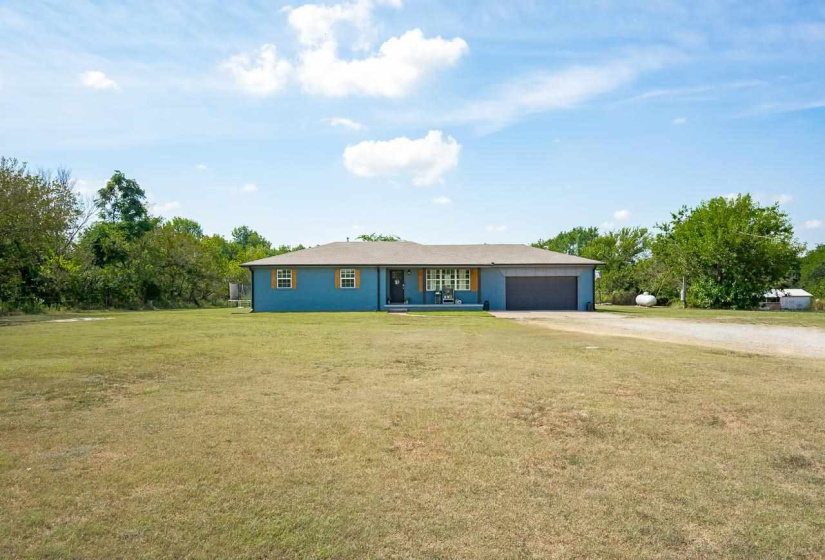 4 Bedrooms Bedrooms, 0 ,2 BathroomsBathrooms,Residential,Single Family,Lakeview,1,132703