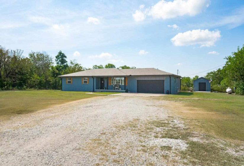 4 Bedrooms Bedrooms, 0 ,2 BathroomsBathrooms,Residential,Single Family,Lakeview,1,132703