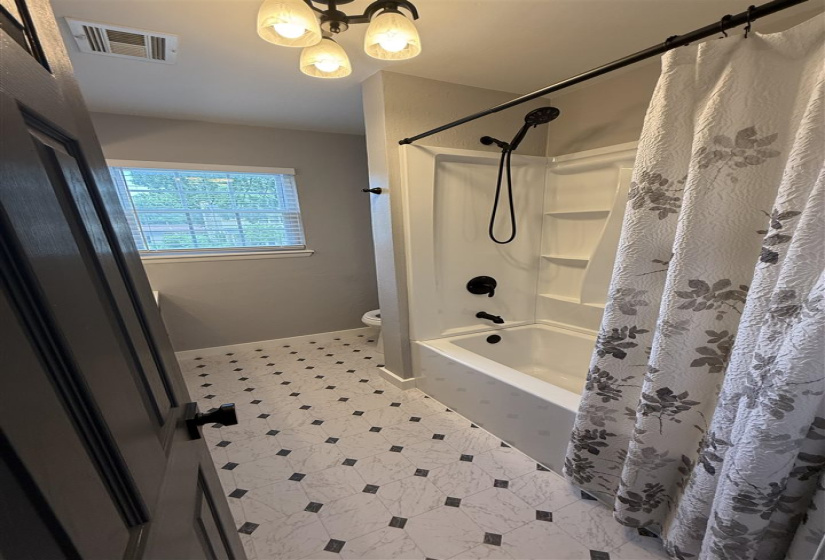 3 Bedrooms Bedrooms, 0 ,2 BathroomsBathrooms,Residential,Single Family,McMillan,1.5,132707