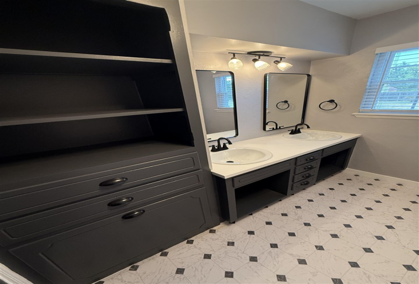 3 Bedrooms Bedrooms, 0 ,2 BathroomsBathrooms,Residential,Single Family,McMillan,1.5,132707