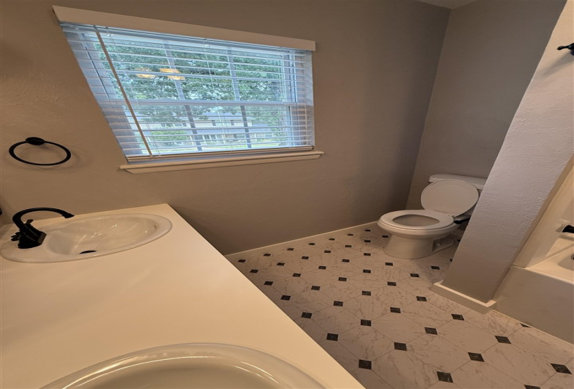 3 Bedrooms Bedrooms, 0 ,2 BathroomsBathrooms,Residential,Single Family,McMillan,1.5,132707