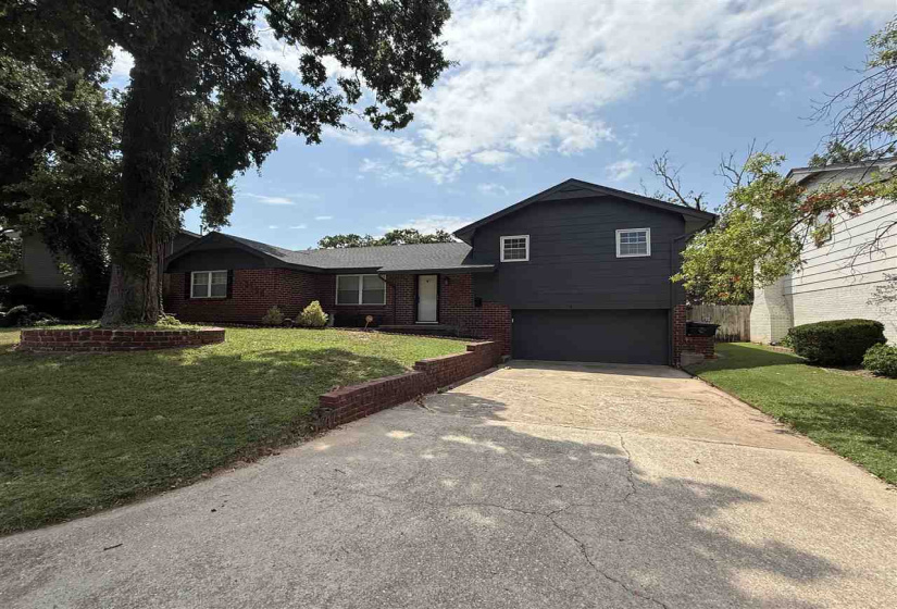 3 Bedrooms Bedrooms, 0 ,2 BathroomsBathrooms,Residential,Single Family,McMillan,1.5,132707