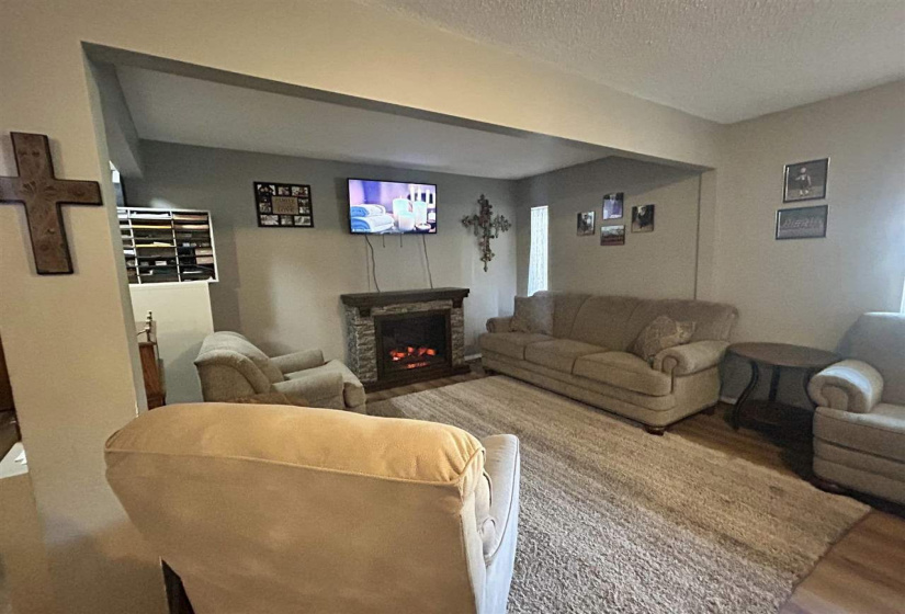 6 Bedrooms Bedrooms, 0 ,3 BathroomsBathrooms,Residential,Single Family,Eaton,1,132709