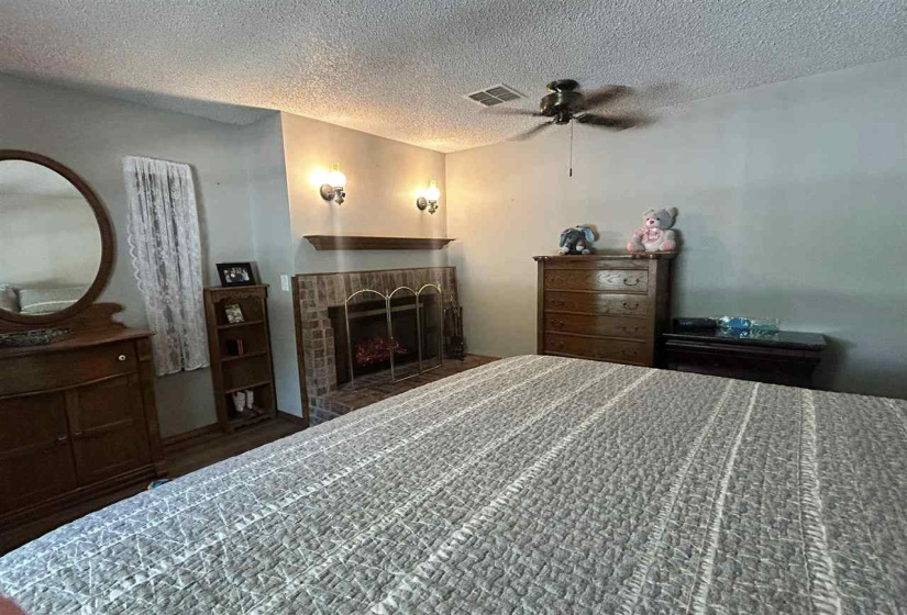 6 Bedrooms Bedrooms, 0 ,3 BathroomsBathrooms,Residential,Single Family,Eaton,1,132709