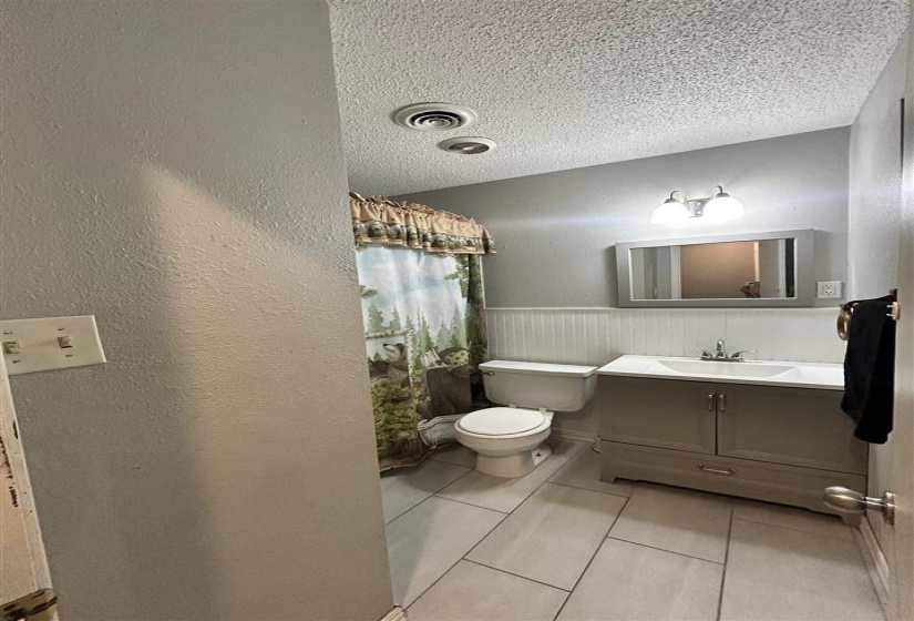 6 Bedrooms Bedrooms, 0 ,3 BathroomsBathrooms,Residential,Single Family,Eaton,1,132709