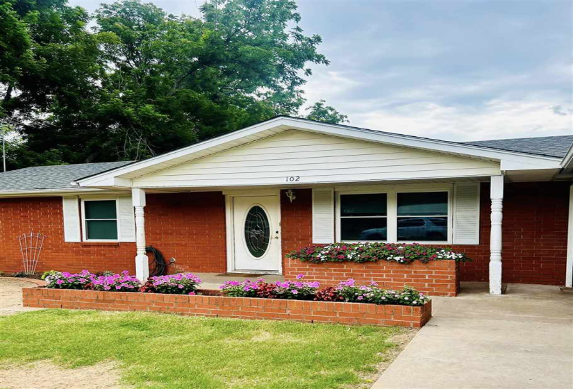 6 Bedrooms Bedrooms, 0 ,3 BathroomsBathrooms,Residential,Single Family,Eaton,1,132709