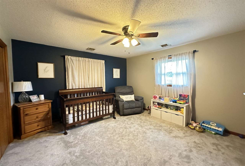 2 Bedrooms Bedrooms, 0 ,1 BathroomBathrooms,Residential,Single Family,Hillcrest,1,132720