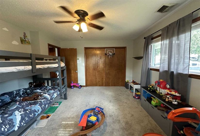 2 Bedrooms Bedrooms, 0 ,1 BathroomBathrooms,Residential,Single Family,Hillcrest,1,132720
