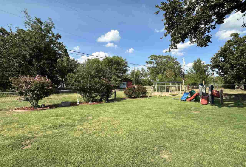 2 Bedrooms Bedrooms, 0 ,1 BathroomBathrooms,Residential,Single Family,Hillcrest,1,132720