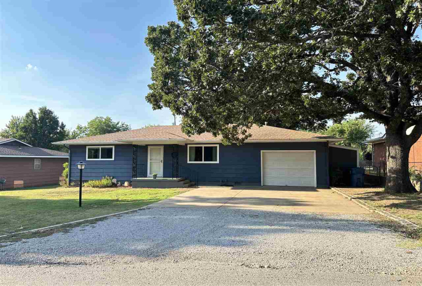 2 Bedrooms Bedrooms, 0 ,1 BathroomBathrooms,Residential,Single Family,Hillcrest,1,132720