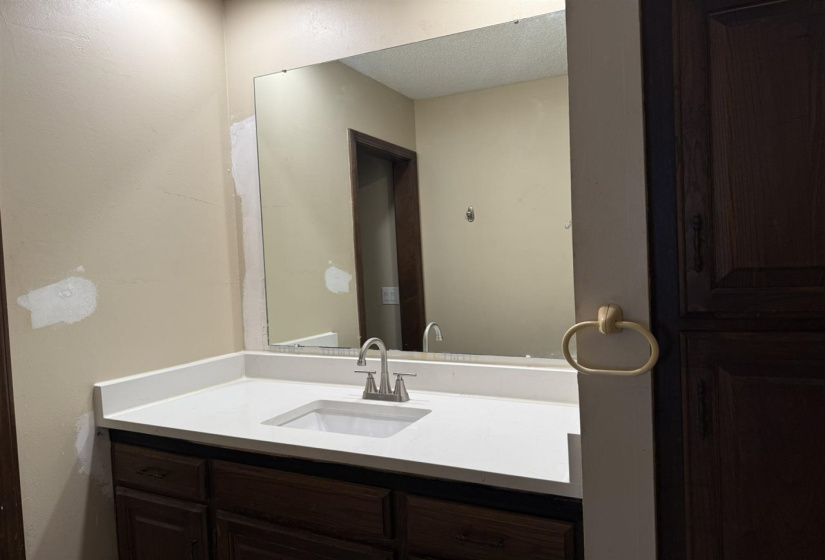 3 Bedrooms Bedrooms, 0 ,2 BathroomsBathrooms,Residential,Single Family,Surrey,1,132721