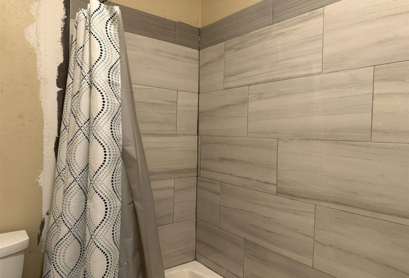 3 Bedrooms Bedrooms, 0 ,2 BathroomsBathrooms,Residential,Single Family,Surrey,1,132721