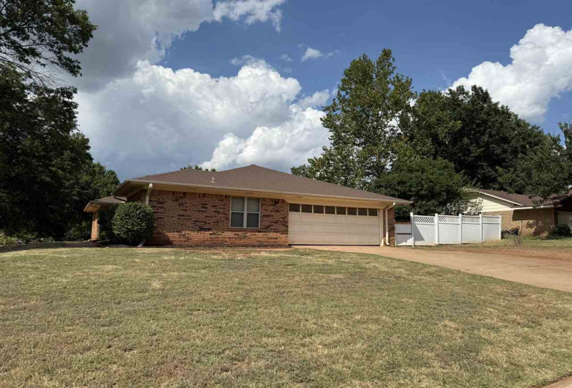 3 Bedrooms Bedrooms, 0 ,2 BathroomsBathrooms,Residential,Single Family,Surrey,1,132721