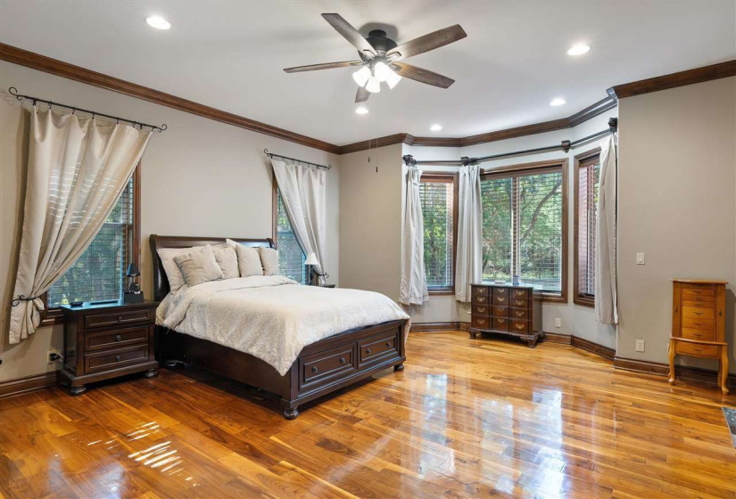 5 Bedrooms Bedrooms, 0 ,4 BathroomsBathrooms,Residential,Single Family,Range,1.5,132722
