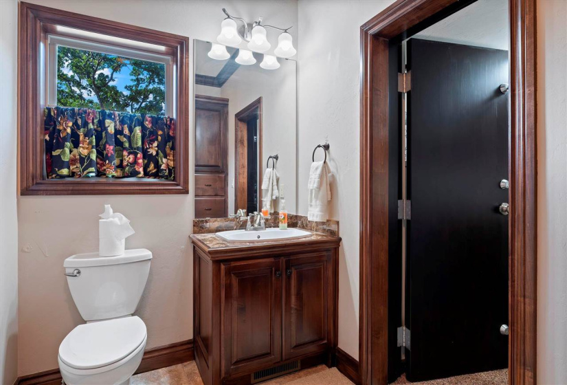 5 Bedrooms Bedrooms, 0 ,4 BathroomsBathrooms,Residential,Single Family,Range,1.5,132722