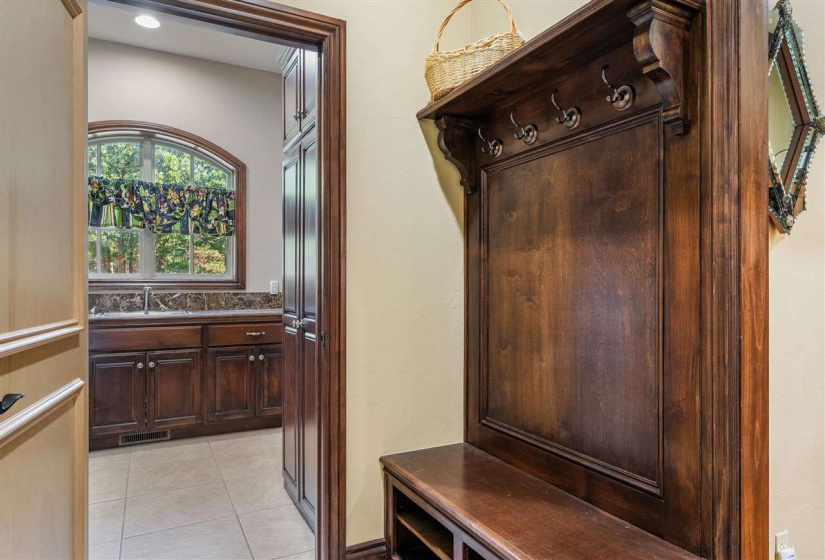 5 Bedrooms Bedrooms, 0 ,4 BathroomsBathrooms,Residential,Single Family,Range,1.5,132722
