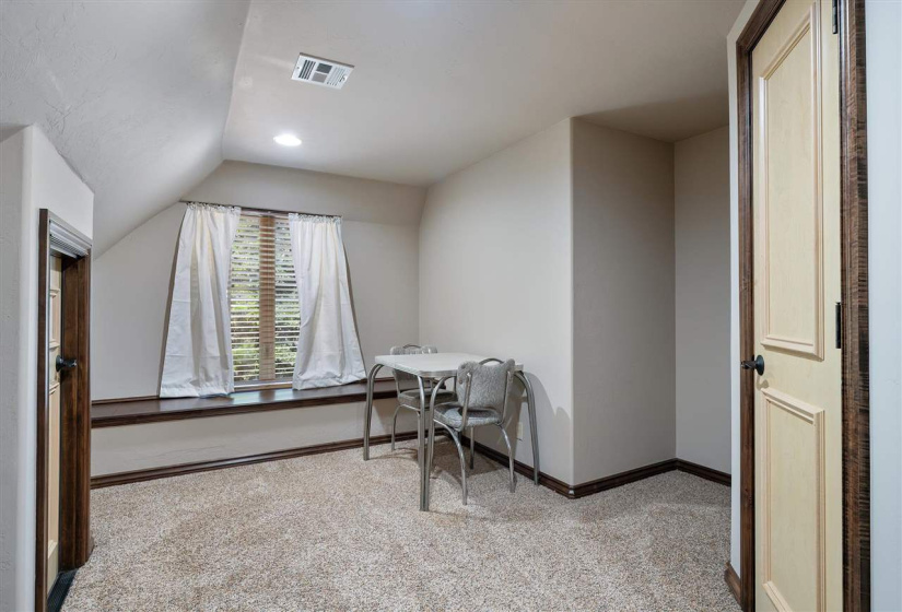 5 Bedrooms Bedrooms, 0 ,4 BathroomsBathrooms,Residential,Single Family,Range,1.5,132722