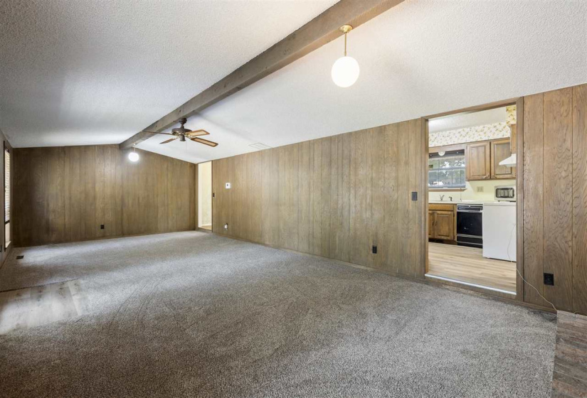 3 Bedrooms Bedrooms, 0 ,2 BathroomsBathrooms,Residential,Single Family,Husband,1,132725