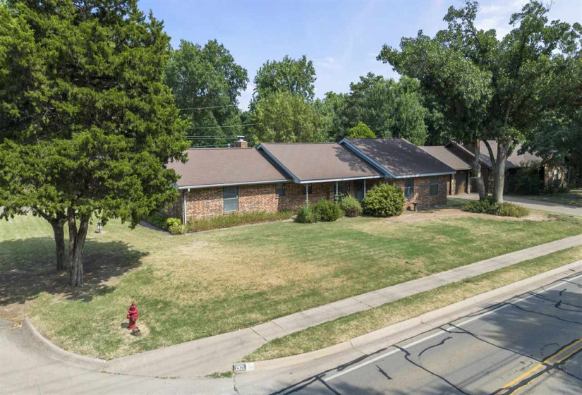 3 Bedrooms Bedrooms, 0 ,2 BathroomsBathrooms,Residential,Single Family,Husband,1,132725