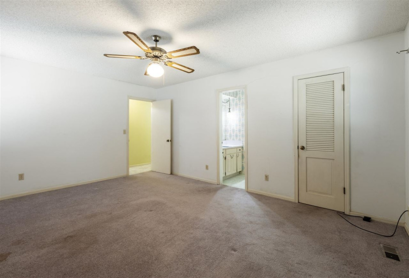 3 Bedrooms Bedrooms, 0 ,2 BathroomsBathrooms,Residential,Single Family,Husband,1,132725