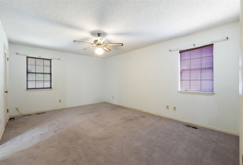 3 Bedrooms Bedrooms, 0 ,2 BathroomsBathrooms,Residential,Single Family,Husband,1,132725